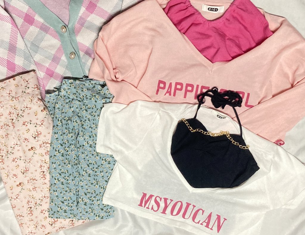 iimmykx's tweet photo. เสื้อผ้ามือ1/2 🧚🏻‍♂️💐

ราคาหลักสิบทุกตัว ส่วนใหญ่ไม่เกิน80บาท มีเยอะกว่าในรูปน้าาา 

♡ ค่าส่ง1-3ตัว40/เหมาส่ง50
♡ รี+ปัก-5

⋆ ✦ ลงพรุ่งนี้ (วันเสาร์ 03/12) 20.00 น. 

#ส่งต่อเสื้อผ้า #ส่งต่อเสื้อผ้ามือสอง #ส่งต่อ #เสื้อผ้ามือสอง #โล๊ะตู้ #โล๊ะตู้เสื้อผ้า https://t.co/2f3LeE8KxN