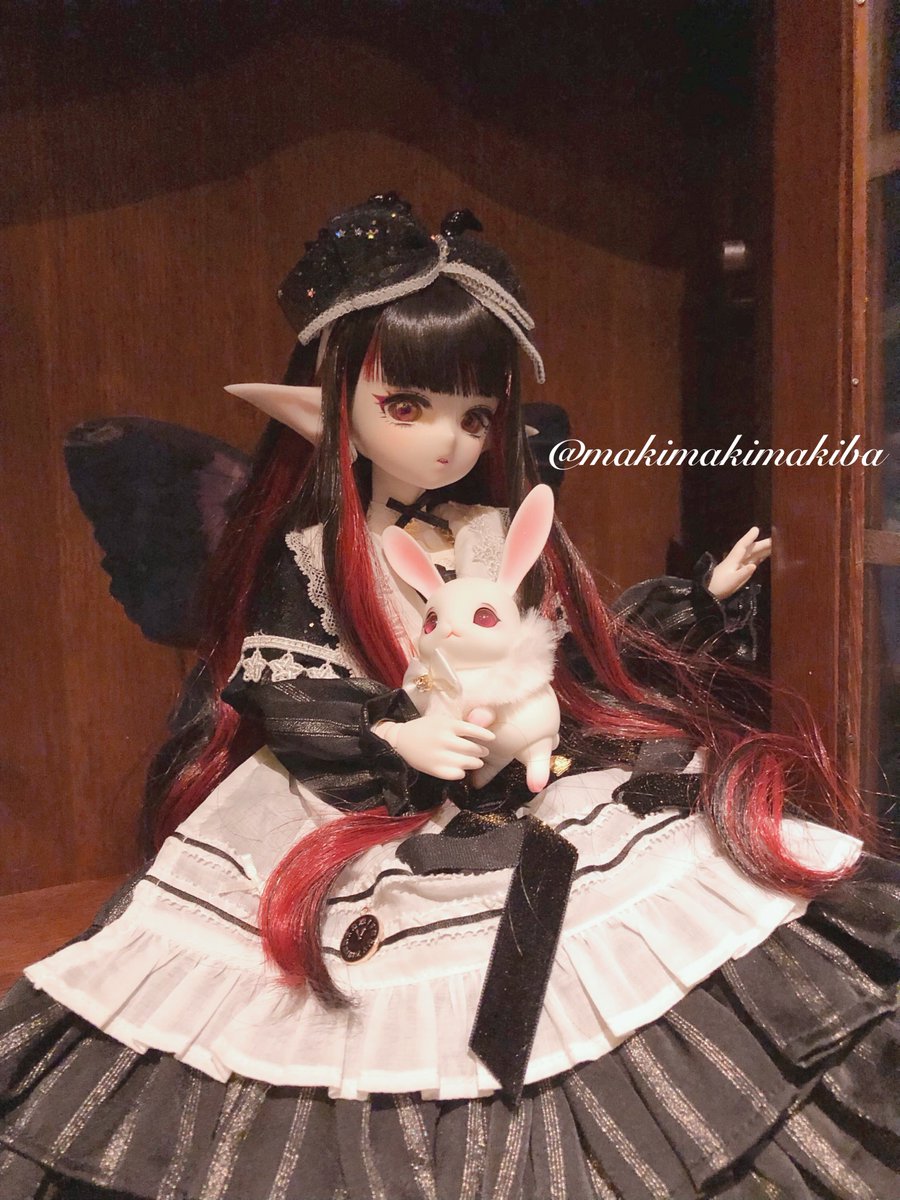 mmmakiba_doll's tweet photo. 🎴『…ようこそ。』

ホームズ🔎ルームの妖精さん😊な黒紅ちゃん🎴と白紅ちゃん🐰

#うちのこかわいい #TinyFox #sakurapaper 
#木茶動物園 #きな屋 #ParaisoforLilies 
#ドールオーナーさんと繋がりたい 
#tinyfoxオーナー様と繋がりたい https://t.co/iPrcR2RBmY