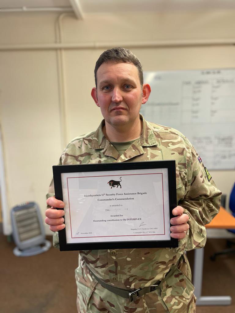 Very proud of <a href="/RoyalYeomanry/">TheRoyalYeomanry</a>’s Sgt L who has received a @11InfBde Commander’s Commendation for his contribution to a hugely important operation. #reservedformore #DoMoreBeMore #ArmyReserve