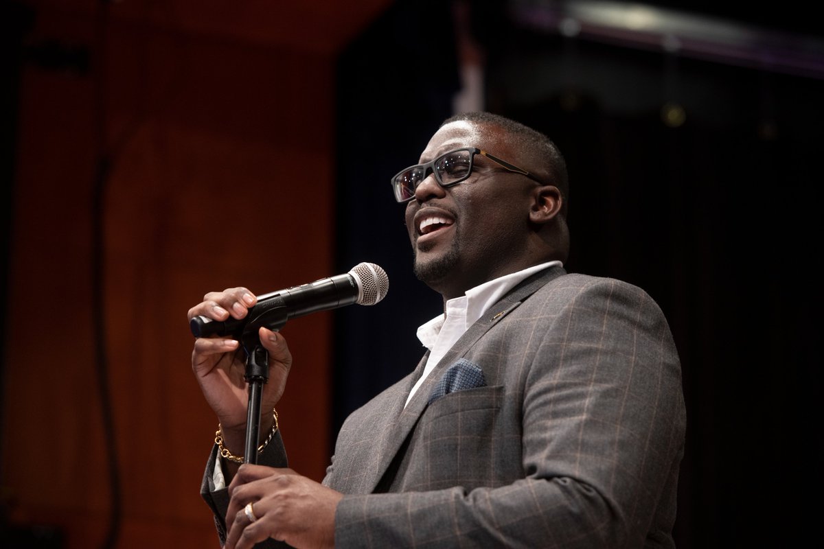 Diop_IFC's tweet photo. We’ve got talent at @IFC_org! 💃🎤What a pleasure to see our colleagues perform and showcase their hidden talents. Arts and culture provide an essential way to connect with one another and celebrate our diverse cultures. https://t.co/9E8TLP8toS