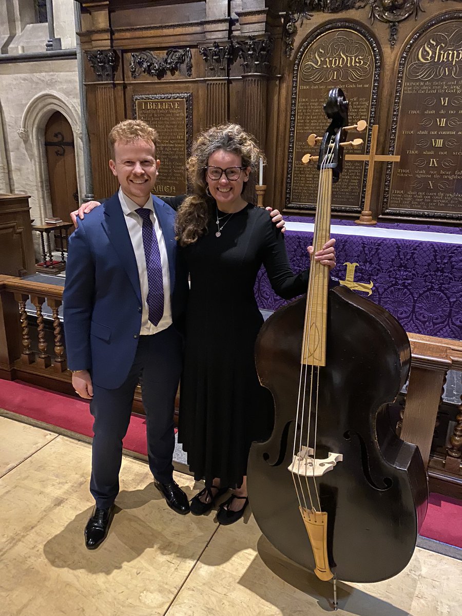 Brilliant #vibes at <a href="/templemusicfdn/">Temple Music</a> Bach/Schütz concert last night with @EnsembleHesperi @ThomasAllery <a href="/nickmulroy/">Nicholas Mulroy</a> et al! Also so good to perform with Rosie Moon for the first time since I butchered RVW London Symphony (on the cello) about 15 years ago! 👏🏻
