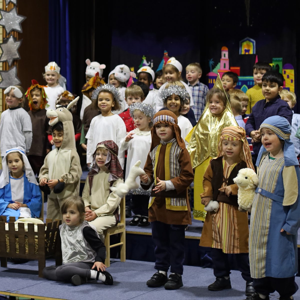 GayhurstSchool's tweet photo. Reception also wowed the audience yesterday!
#AwayInAManger #NativityTime #ELDRIC https://t.co/KzeYRC1EkN