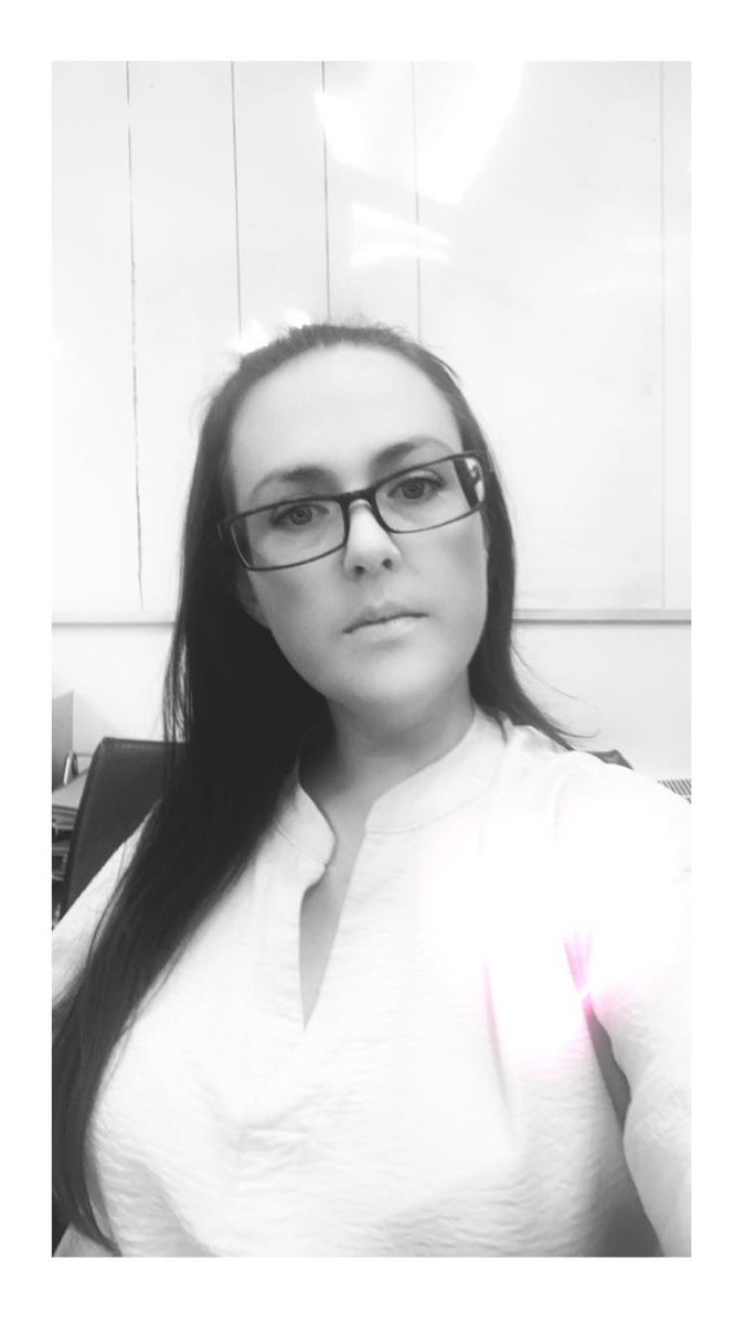 MisCharmaine's tweet photo. Ive been asked so many times why I don’t show my face…

The reason I don’t show my face is because I hate it, so be kind…. https://t.co/efKuSTelBw