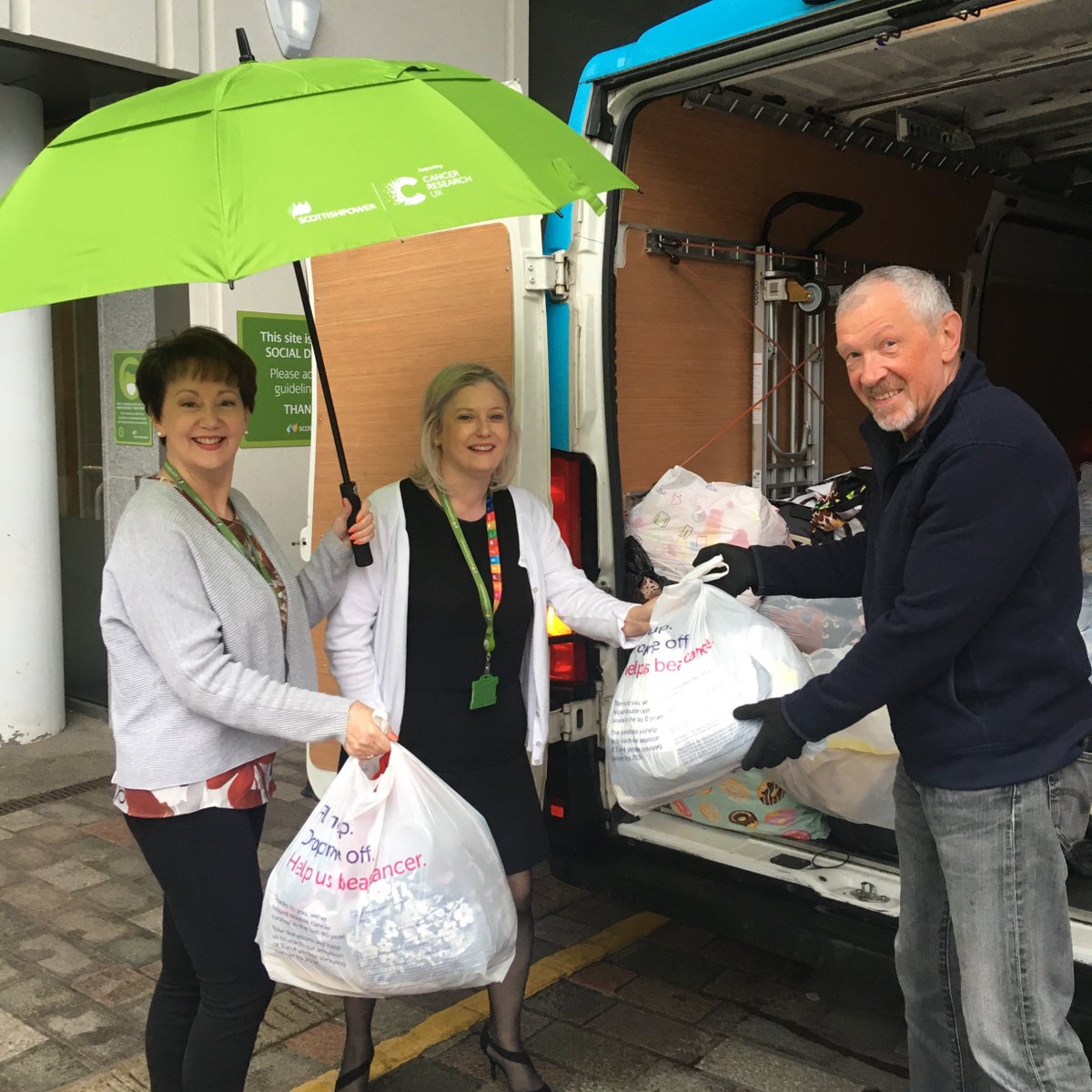 Thank you <a href="/ScottishPower/">ScottishPower</a> for sponsoring this year’s #StandUpToCancer campaign, and a big shout out to your incredible employees who donated over 300 bags of stock to <a href="/CRUKShops/">Cancer Research UK Shops</a> which were collectively worth over £9,000! 👏 

Thank you so much for your continued support 🧡