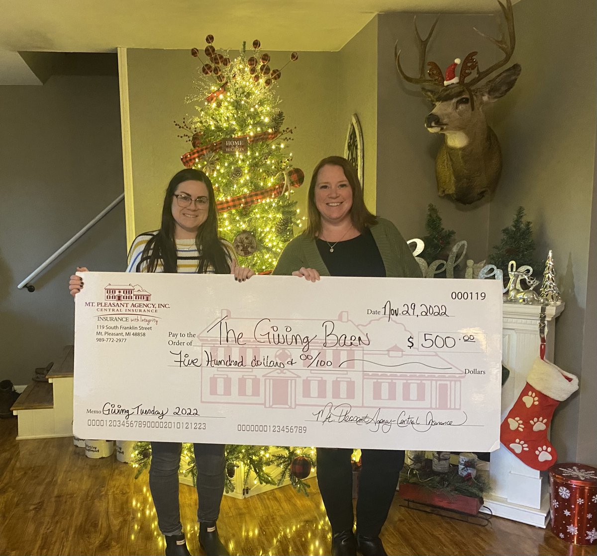 Another #MPAGivingTuesday check delivered! Niki Mathews met with Jenna Zelkowski of The Giving Barn- Clare County! #mpagivingtuesday is supported in part by <a href="/frankenmuthins/">Frankenmuth Insurance</a>. To see all of the 2022 recipients, visit 
mtpleasantagency.com/GivingTuesday