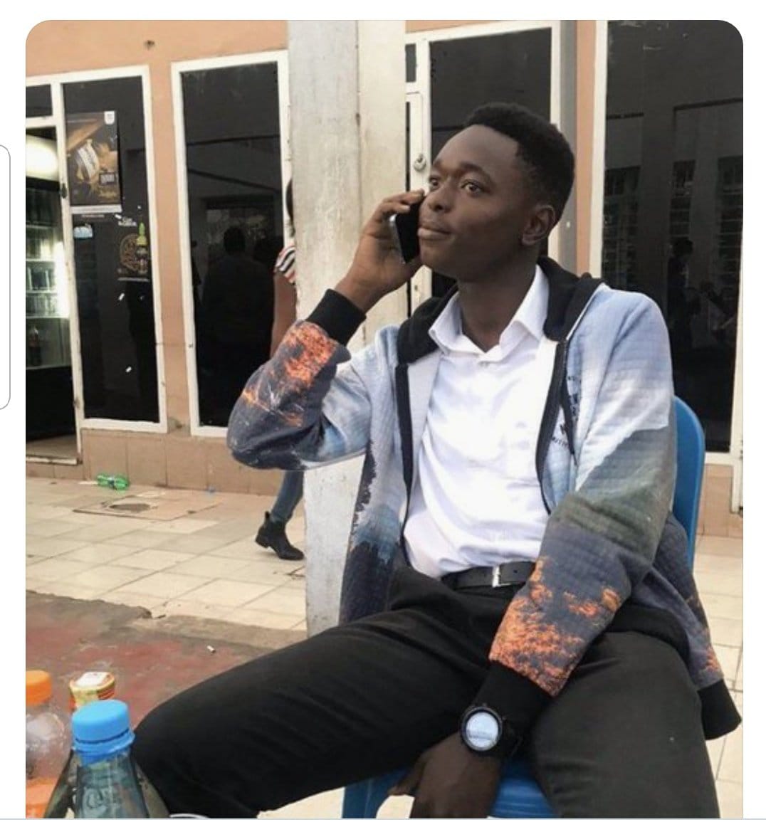 Mum: Ulinionea 5 sausand ya chama nilieka hapo kwa kabati?

Me at the Matata concert: