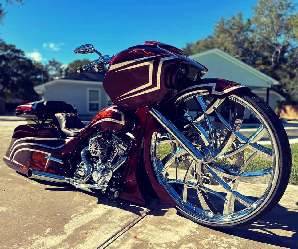 Smt_MachiningCo's tweet photo. Now this thing is rad! Chromed out Astro on a #bigwheelbagger
#smtwheels #smtmachining #harleydavidson #bagger #roadglide #34kings #ridewiththebest #topshelf https://t.co/H380ETKawc
