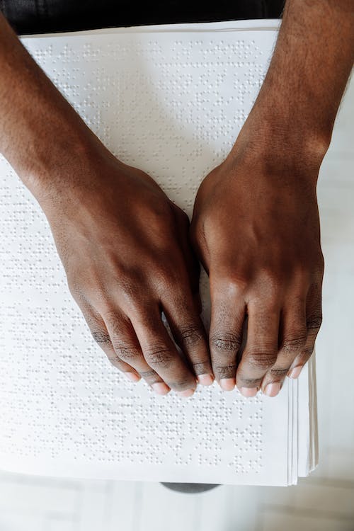 22% of Canadians aged 15+ have one or more disabilities. That's over 6 million people — including the patients, learners, teachers, physicians, &amp; colleagues we interact with daily.

Read our message for the International Day of Persons with Disabilities: uoft.me/8zE