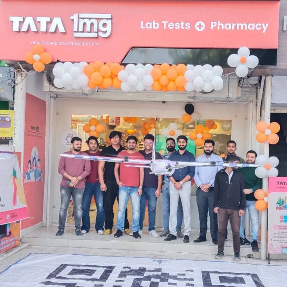 NeerajWFC's tweet photo. Happy to share our portfolio #TSAWDrones has partnered with Tata 1mg to transport diagnostic samples throughout the city. The samples will be carried by a drone, which can carry a payload of up to 6 kg and cover an aerial distance of 100 km. https://t.co/eddGG4kvTz