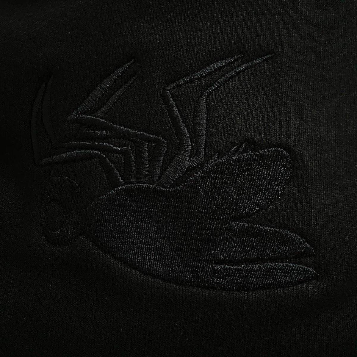 BOISHT's tweet image. *NEW* Blackout Fly Embroidered Sweatshirts OUT NOW!!

boisht.co.uk/product/blacko…