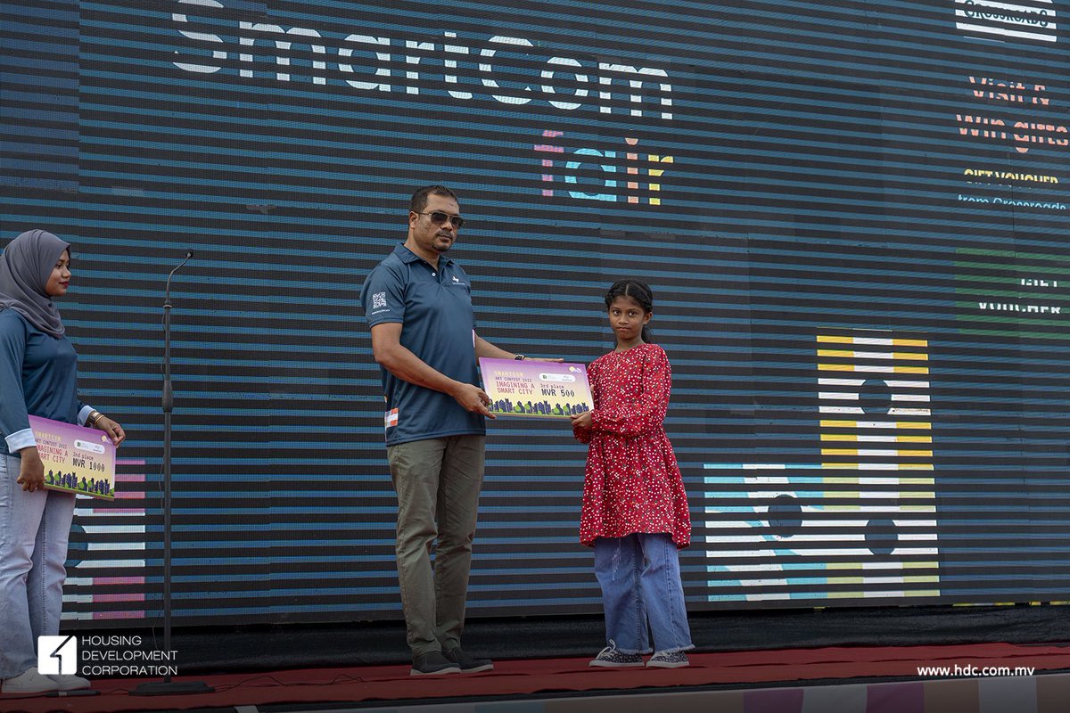 hdcmaldives's tweet image. We have awarded the winners of the SmartCom Art Contest 2022 ‘Imagining a Smart City’ held on the occasion of the one year anniversary 👏🏻

1st  Place: Zaakiya Adam Rasheed
2nd Place: Sofiya Sunan Shakir
3rd Place: Aika Mohamed Shafeeg

#smartcomfair #enablingconnectedcommunities