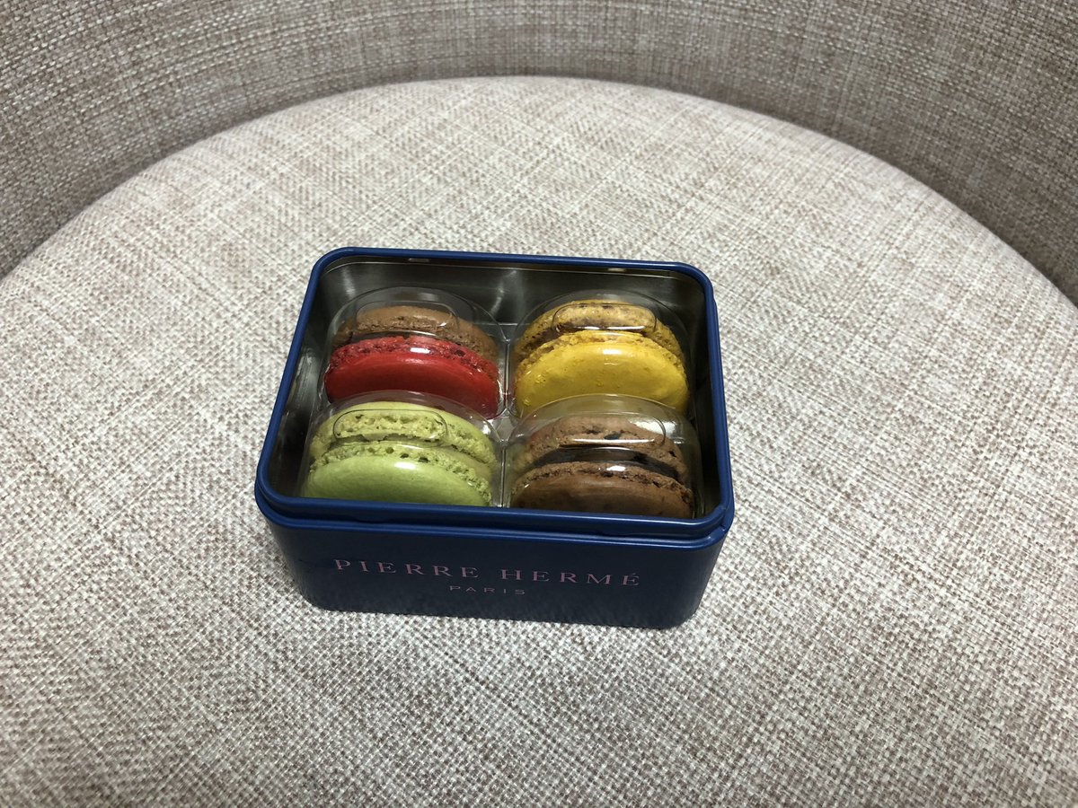 reika_engineer's tweet photo. まだドキドキしてます💦
もうすぐ誕生日ということで、会社の方々がサプライズで、業後自宅までお祝いに来て下さいました☺️
素敵な🎁を頂いて、そのままご飯を食べてきました✨
嬉しい🙌 https://t.co/SIMfsWTL6q