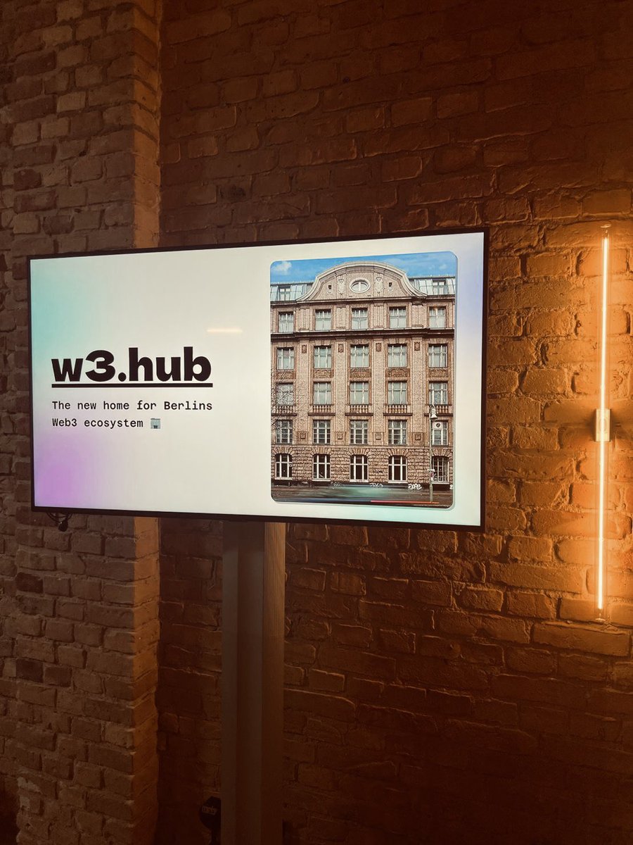 allovr_protocol's tweet photo. Pre-opening of new #web3hub in #Berlin. Thank you @web3_fund for this amazing initiative! It‘s great to see the #web3community continue growing and create value based on #blockchain technology. The future of #web3 is looking fantastic and we’re excited to be part of it! https://t.co/FM51Tmb3gt