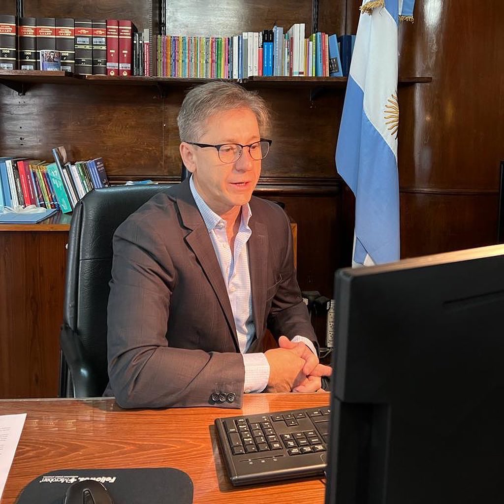 petecovischi's tweet image. Tras el encuentro en #Corrientes con productores arroceros, nos reunimos con @EmbAustraliaBA, @GaburMariel, @grupobioceres y #Ortech, empresa australiana que utiliza los subproductos del arroz para crear materiales de construcción. #DesarrolloSustentable #ARGAUS 🇦🇷🤝🇦🇺