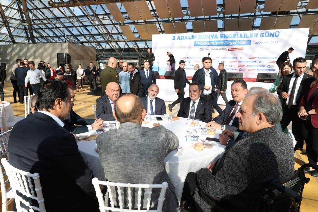 BocekMuhittin's tweet photo. "Yüreğimizde engel yok" diyerek Dünya Engeliler Günü için hemşehrilerimizle buluştuk.

Bu vesileyle aramızda hep köprü kuran Türkiye Sakatlar Derneği Antalya Şube Başkanı Mehmet Karavural’ın bugün Belediyemizde Başkan Danışmanı olduğunu mutlulukla duyuruyorum #BizBirlikteGüçlüyüz https://t.co/SThI7wH3k3