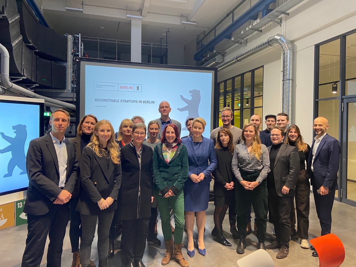Bitkom_Startup's tweet image. Damit Berlin zur Transferhauptstadt wird, muss das Ökosystem zwischen #Startups, Hochschulen, Wirtschaft &amp;amp; Politik gefördert und das Gründungsumfeld an Hochschulen gestärkt werden. Der #StartupRoundtable heute ist dafür ein wichtiges Zeichen, auf das nun aufgebaut werden muss.