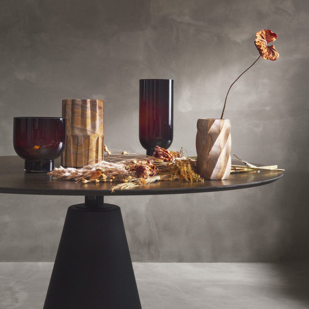 BoConceptNigeri's tweet photo. Make the Madrid table a sensory, vibrant piece for your interior. It has clean lines and organic shapes that comes together in a floating design. https://t.co/RKlnHBKxRW