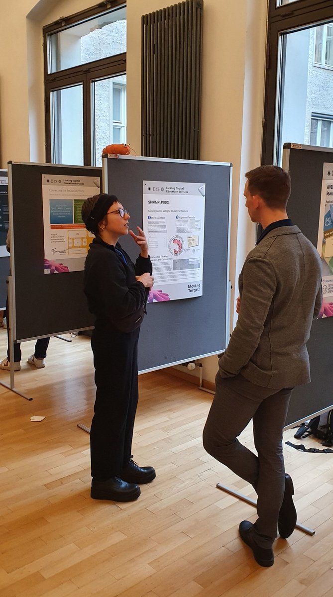 projektshrimp's tweet photo. Wir konnten #SHRIMP_PODS heute auf der #MovingTarget2022-Tagung des @DAAD_Germany präsentieren: Spannende Kontakte mit anderen Projekten, Vertreter:innen von @BMBF_Bund und der #NationaleBildungsplattform, Kolleg:innen in der #digitalelehre, &amp; 🦐-Fans. Sehr lohnender Austausch!🙂 https://t.co/aAY8uYWxYn