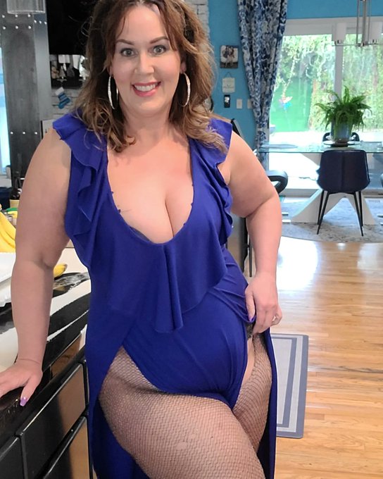 Blue dress baby ! https://t.co/dm847mQrgq