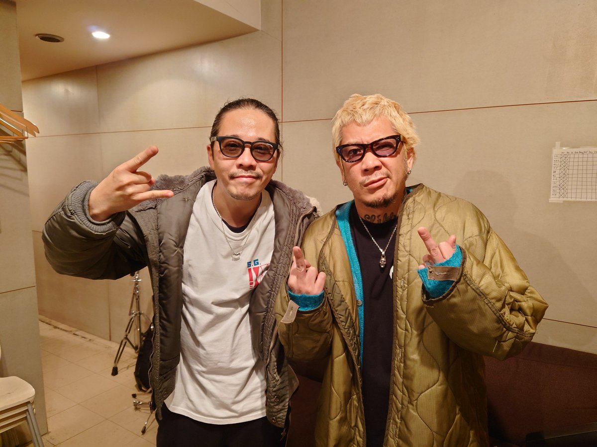 OLEDICKFOGGY's tweet photo. 現在、5年ぶりのフルアルバムのレコーディングを開始しています。

本日、レコーディング2日目、リズム隊、全曲録音終了！

今回もドラムのチューニングはMASATO氏（ASSFORT/HELLBENT）に依頼。今回もありがとうございました！

リリース詳細は年末に発表致します。
ご期待ください。

#oledickfoggy https://t.co/iRaqScJvYx