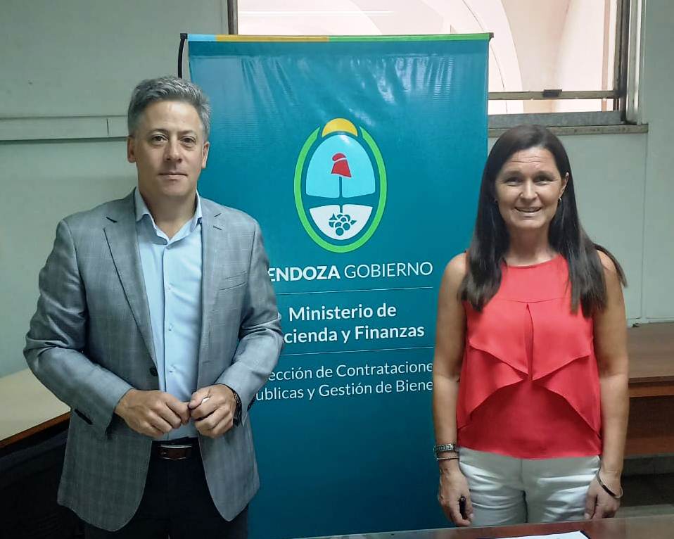 colabogmza's tweet photo. ✍️ Firmamos un convenio con la Dirección de Contrataciones Públicas 

👉 Permitirá que personal de esa Dirección se capacite y conozca más sobre auditorías referidas a temas de integridad y transparencia. 

💻 +info en: https://t.co/MMqjBDzxcs https://t.co/kRtUtliCqO