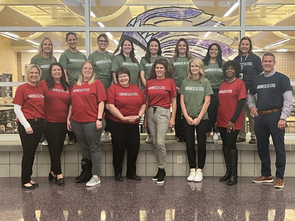 M19_MHS's tweet photo. The Good Vibe Tribe donated KINDNESS IS COOL shirts to Cahokia High School, put up positive stickers, collected money for the Human Society, and created a chain of kindness links for Giving Tuesday!
#OneTeamOneTribeOneFamily
#MHSTheHighSchoolOfChoice https://t.co/fUsRQ3l3yJ