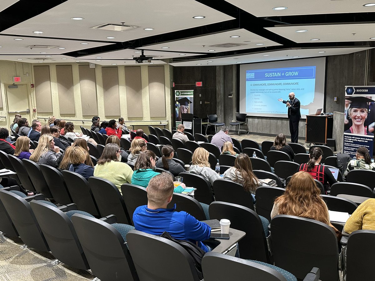 TWalsh_CPEKAA's tweet image. Summer Bridge Convening 2022! Thanks to @NikolasHuot for inspiring some great reflection and program growth. #KYSummerBridge #HigherEdMatters #KentucyAdvisingAcademy @CPENews @advisingky