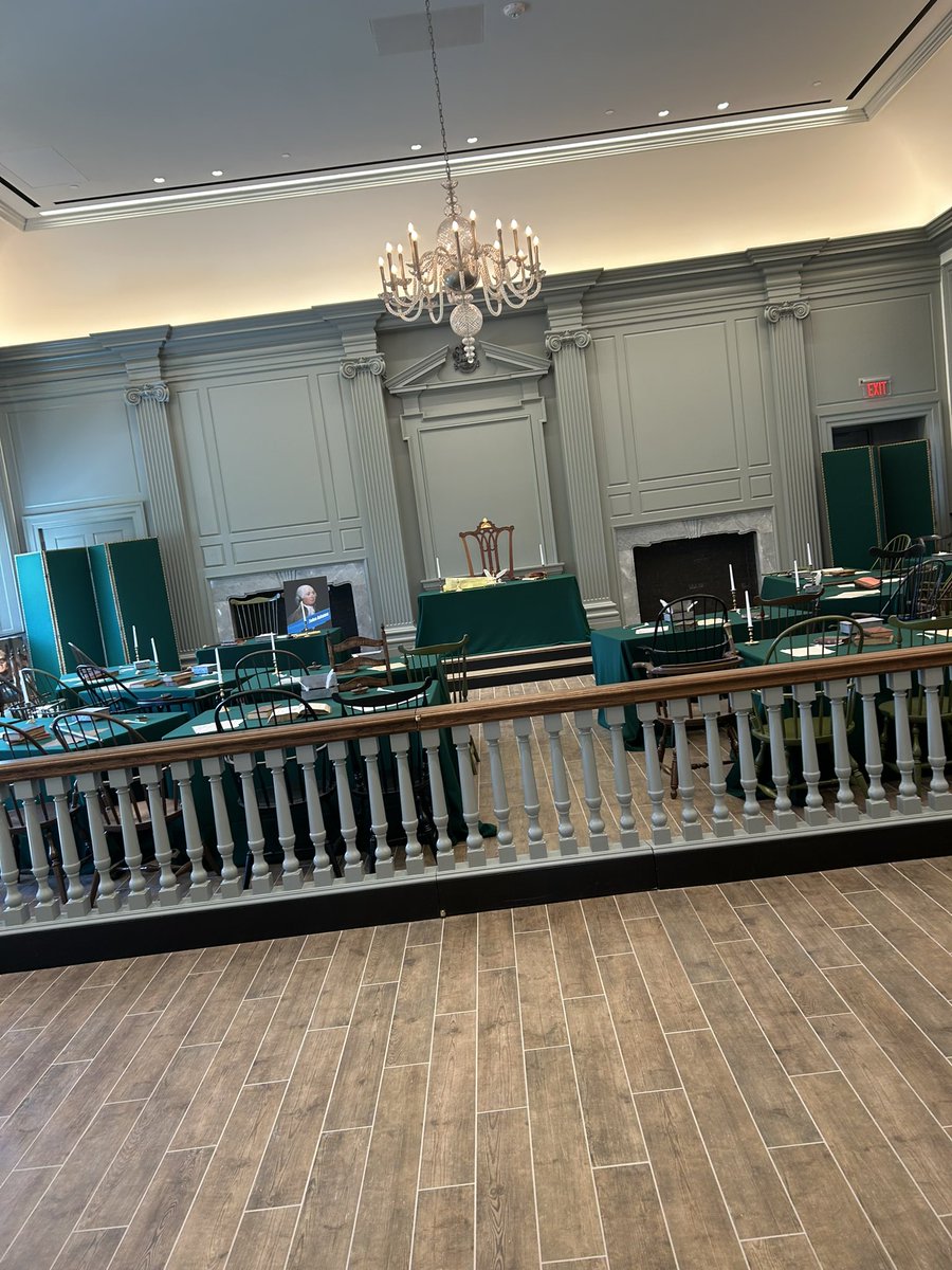Dr_ChrisHobbs's tweet photo. My friend @Bacarisse toured @JonKonzelman and I around the new @HouChristianU Morris Fam Center for Law &amp; Liberty. It has exact replica rooms of Philly’s Independence Hall. Such a cool learning environment for pre-law &amp; poliSci students. LETS G🔵🟠#ChristianEd 
🇺🇸 🔔 🏫 https://t.co/ciRJoMK0M6