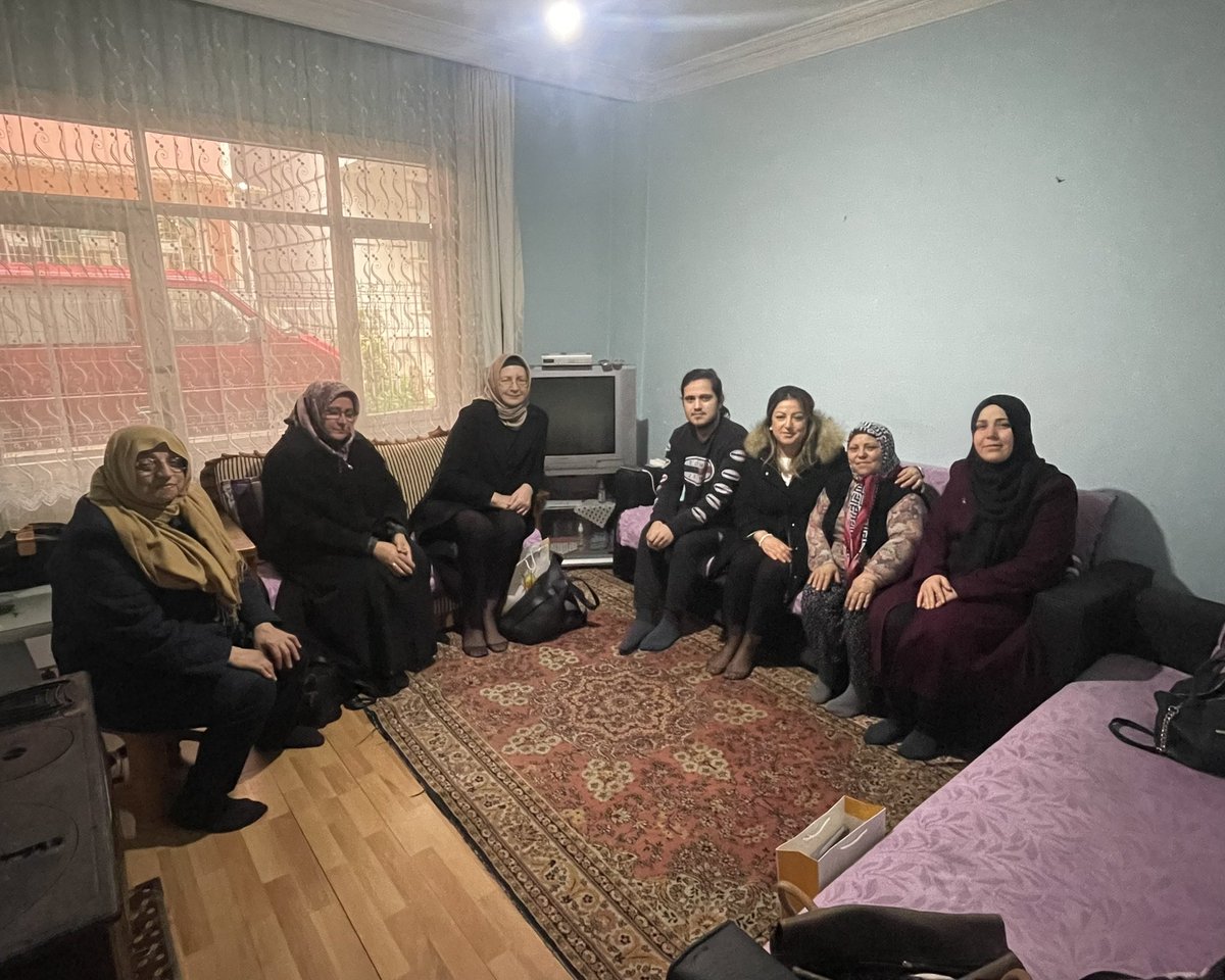 Bugün Gaziosmanpaşa Mahalle yönetimimiz ile birlikte ziyaretlerimize devam ediyoruz.Yusuf kardeşimizle tanıştık.Her genç gibi biraz cesarete ihtiyacı vardı😊