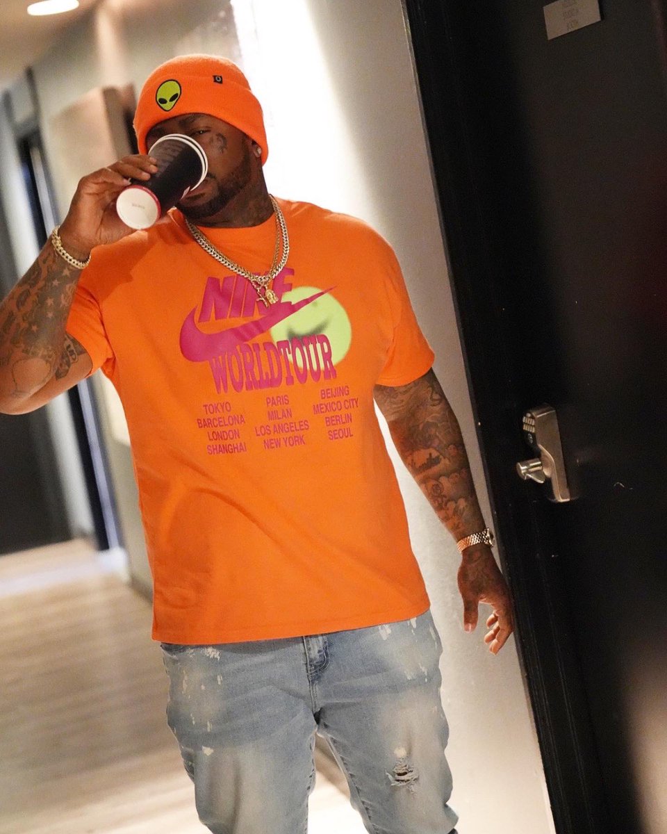 Brodeewitda40's tweet photo. THIS HOW WORK LOOK https://t.co/qnrBblrEyV