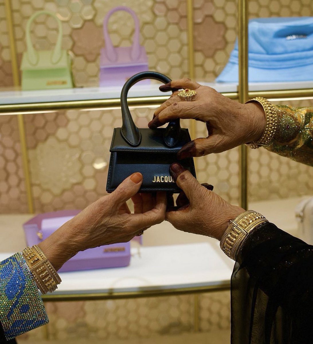 GoldenFashi's tweet image. ليڤل شوز بعدسة المصورة الاماراتيه علياء بنت سلطان 🇦🇪