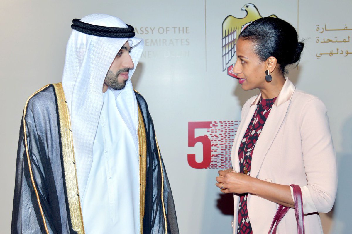 aj_alshaali's tweet photo. मैं उन सभी का तहदिल शुक्रगुजार हूं, जिन्होने #भारत में हमारे साथ #UAE51 राष्ट्रीय दिवस मनया, हमारे साथ तस्वीर ली और हमसे मिले। आप सब से मिलके बेहद खुशी हुई https://t.co/2Y6GNX3Jtb
