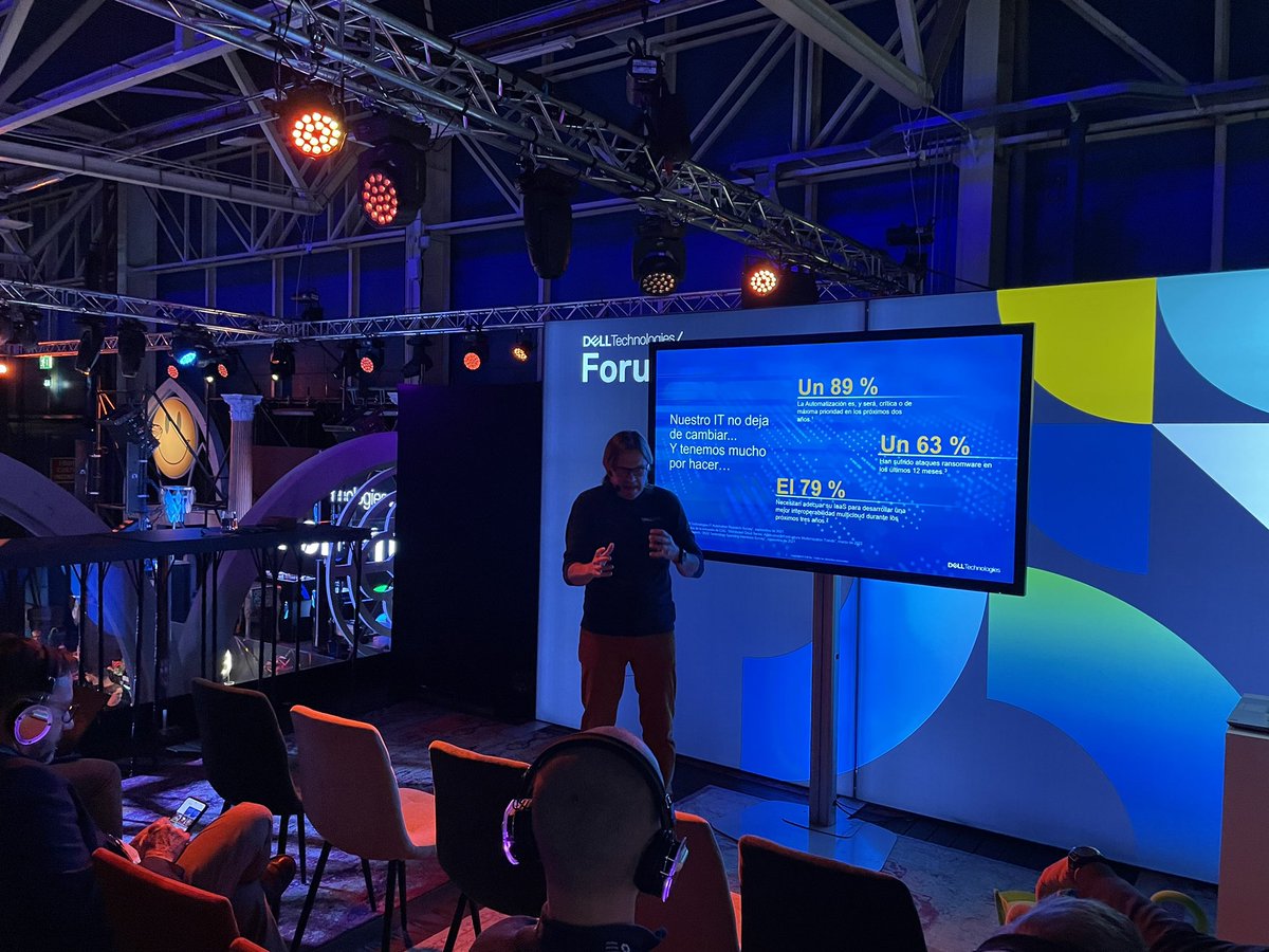 Oscar Rivas tweet media