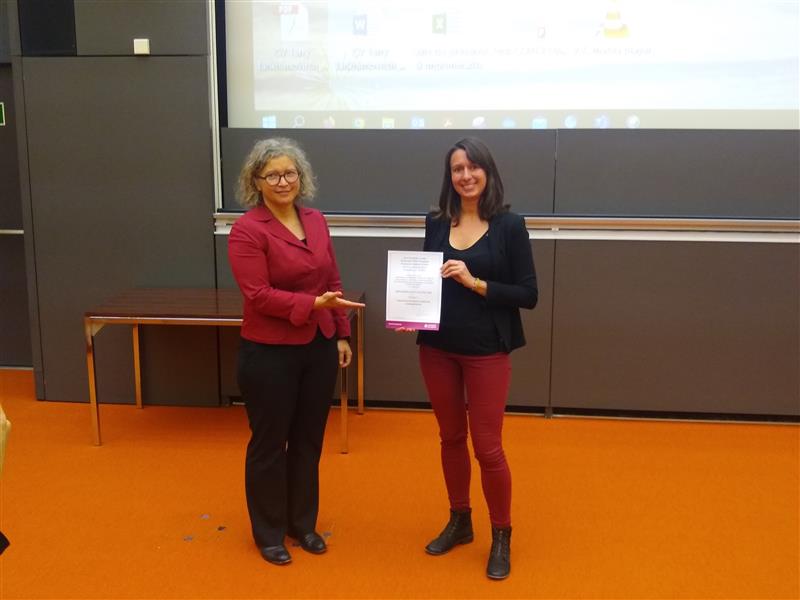 Elsa Lorthe (@elsalorthe) on Twitter photo What a joy and pride to have received the Medicine & Society Award from @samiahurst on behalf of the SEROCoV-Schools team!
Huge thanks to <a href="/silviast9/">Silvia Stringhini</a> <a href="/EckerleIsabella/">Isabella Eckerle</a> @CovidActu <a href="/iguessous/">idris guessous</a> <a href="/posfay/">posfay barbe klara</a> <a href="/andrewazman/">andrew azman @andrewazman.bsky.social</a> Mathilde Bellon <a href="/GregMichielin/">Grégoire Michielin</a> <a href="/SebastianMaerkl/">Sebastian Maerkl</a> UEP and many others! What a joy and pride to have received the Medicine & Society Award from @samiahurst on behalf of the SEROCoV-Schools team!
Huge thanks to <a href="/silviast9/">Silvia Stringhini</a> <a href="/EckerleIsabella/">Isabella Eckerle</a> @CovidActu <a href="/iguessous/">idris guessous</a> <a href="/posfay/">posfay barbe klara</a> <a href="/andrewazman/">andrew azman @andrewazman.bsky.social</a> Mathilde Bellon <a href="/GregMichielin/">Grégoire Michielin</a> <a href="/SebastianMaerkl/">Sebastian Maerkl</a> UEP and many others!