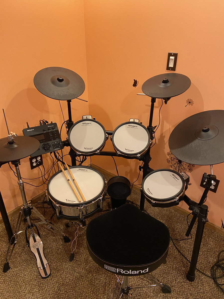 PoliPsyJoe's tweet photo. My grad present to myself FINALLY arrived! 😁😁😁 https://t.co/dsfjjvotMT