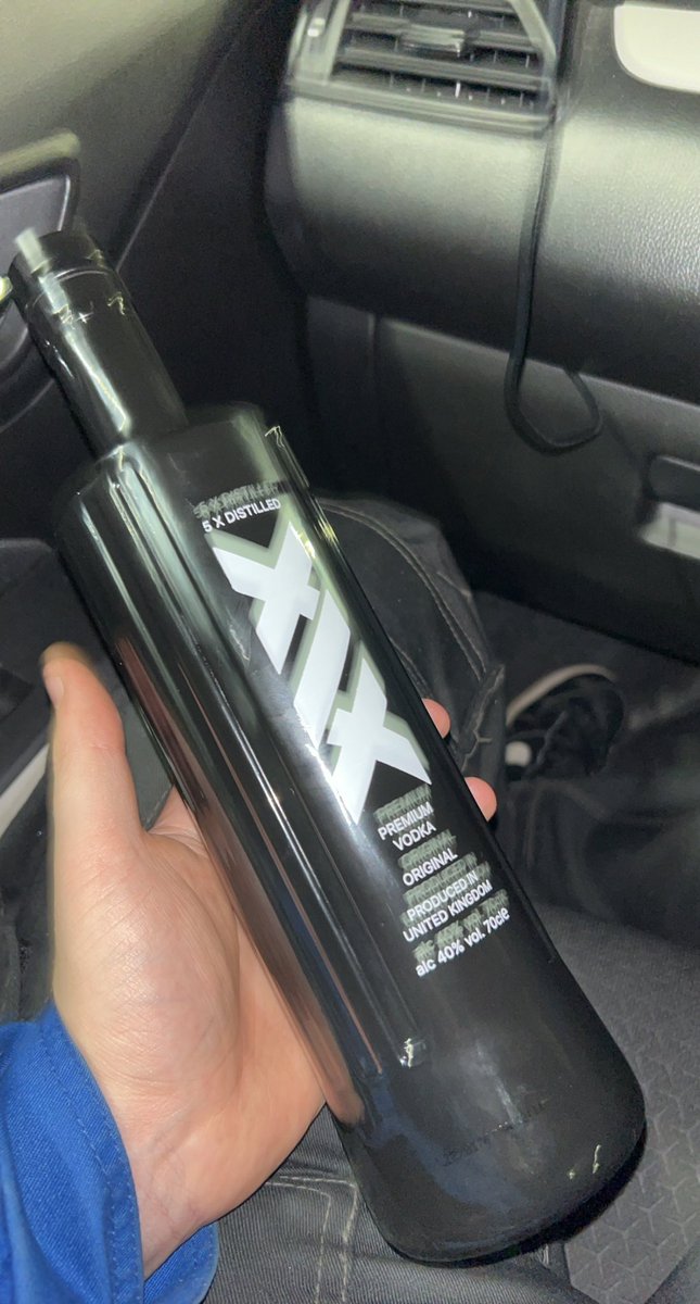 dat_batman_fan's tweet photo. @xixvodka @Sidemen https://t.co/xsKtIlsdZh