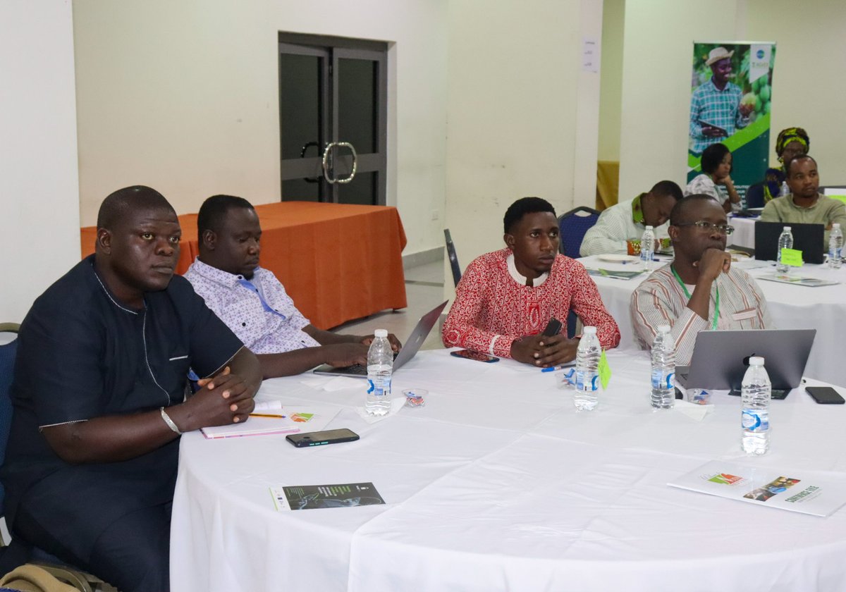 AgridiAfr's tweet photo. Mr. Thierry Hounkpatin, AGriDI Project and Finance Officer and Mercyann Gacingiri, @PasetRsif Finance Officer, lead the discussion on the technical and financial reporting of the 1st and 2nd Quarter of the third party projects during Day 3 of the #AGriDIImplementersForum https://t.co/NHDJwOZ0OP