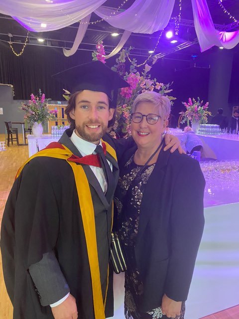 Josh Bell tweet media