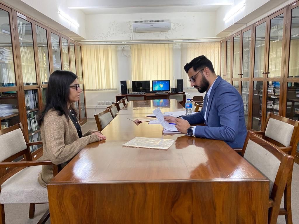 careersLSE's tweet photo. The Placements Office organised Mock Interviews for the graduating Bachelors and MBA students on Tuesday - 29th November, 2022. The interviews were conducted by Mr. Burhan ud Din Asif, an alumnus of the Lahore School MBA Program. 

#mockinterviews #practice #bachelors #mba https://t.co/rkdVz1aCoA