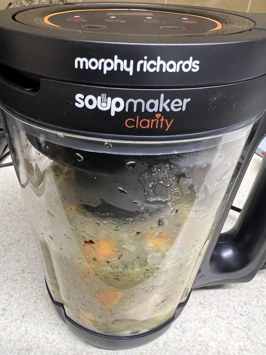 ComedyGee's tweet photo. Trying out the new soup maker!
β¦Butternut squash, coconut and chilli soup coming up! π₯₯ πΆοΈ #Soup #SoupMaker #MorphyRichards #SoupMakerClarity https://t.co/c77uegdNDU