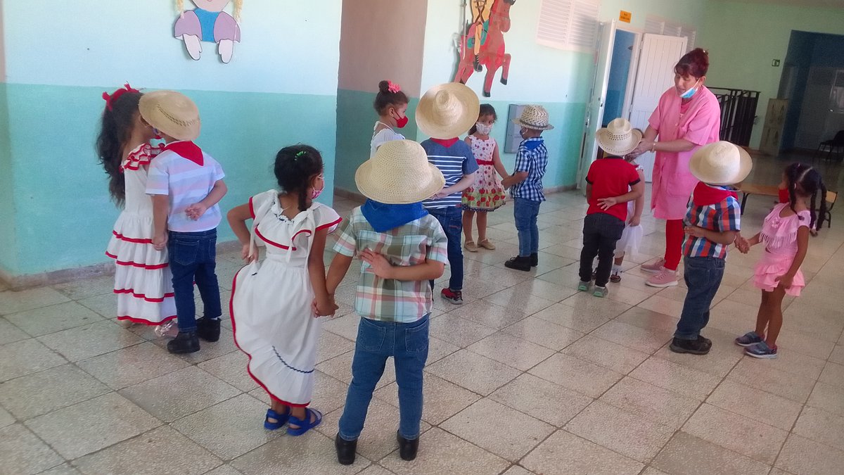 ci_camaron's tweet photo. Comenzamos una etapa llena de alegria, conocimientos y experiencias,dando inicio al   nuevo curso escolar 2022-2023.
#EducaciónCaibarién#EducaciónVillaClara#CubaEduca#CubaMined#LaPrimeraInfanciaImporta. https://t.co/KIHiWKqp8c