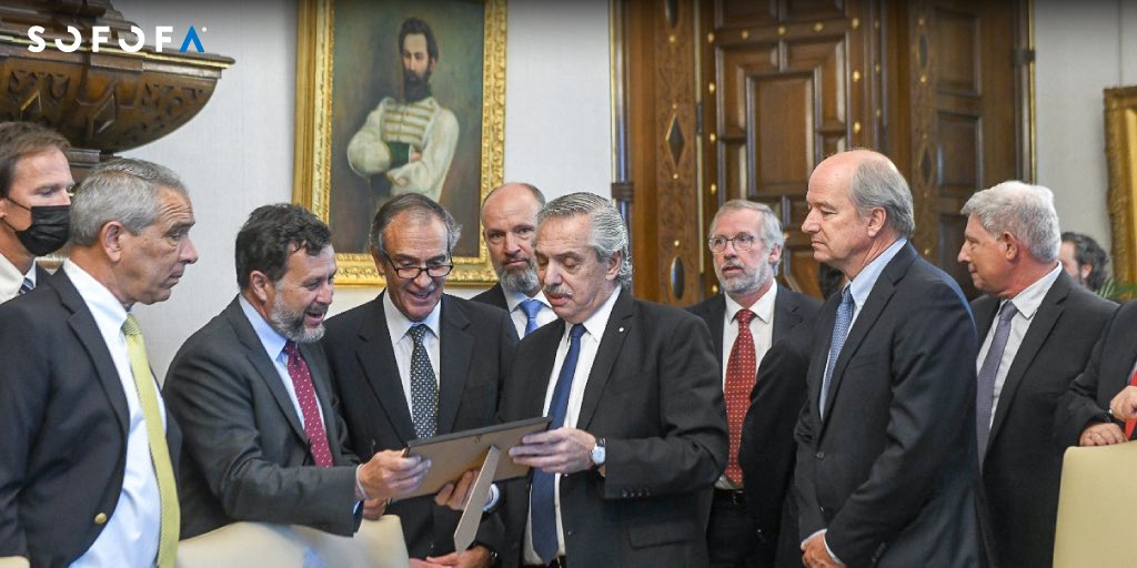 SofofaChile's tweet photo. El Consejo Empresarial 🇨🇱 – 🇦🇷 de #SOFOFA se reunió en la @CasaRosada con el Presidente argentino @alferdez para impulsar la integración económica, favorecer el intercambio comercial y profundizar inversiones de empresas chilenas con operaciones en el país trasandino https://t.co/77u1aoswbq