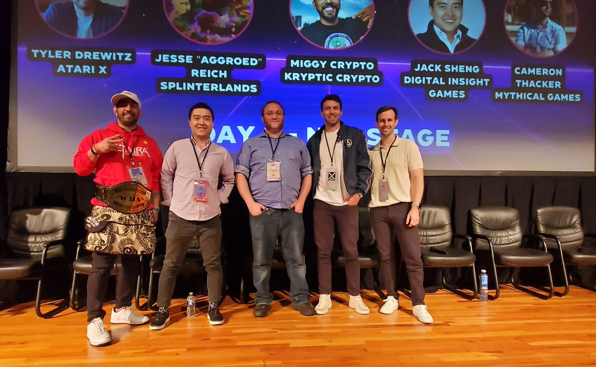 PlayAltaira's tweet photo. Our community alpha @Crypto33Miggy moderating a panel w/ gaming legends during @DcentralCon 🎮

⚔️🛡 @splinterlands @mythicalgames @AtariX @DIGames__DIG https://t.co/AMJlxpkDMM