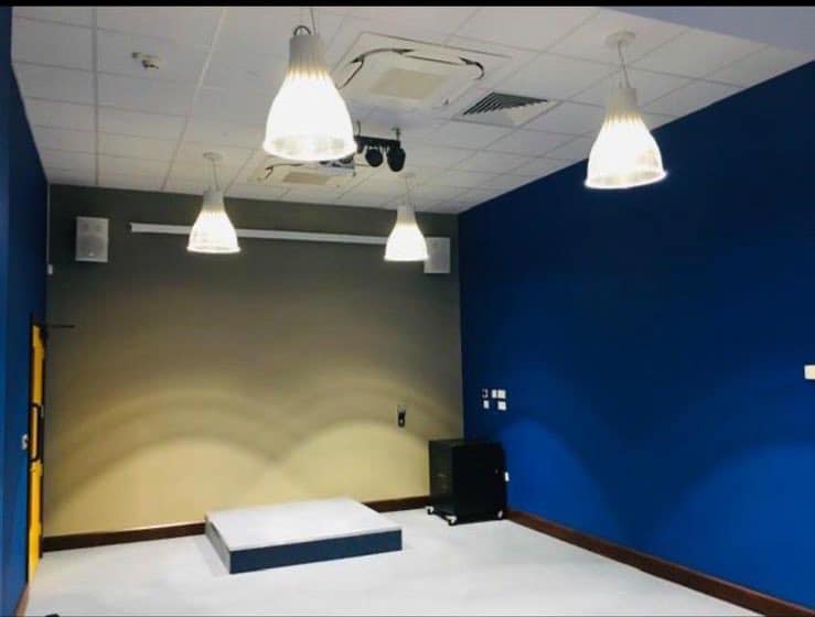 wadedecorator's tweet image. Back in December 2020 our work on the Kingfisher Leisure Centre in Sudbury came to an end! The Leisure Centre underwent a £2.4 million revamp and brought a &quot;huge&quot; new extension, with a fully refurbished gym and fitness studios. 🏃‍♂️🚴🏋️‍♀️

#refurbishment #painteranddecorator #sudbury