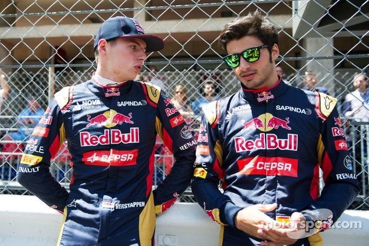 Halyma554's tweet photo. Carlos and Max toro rosso clips thread 

(Basically just a thread of them being children and crackheads😵‍💫😂) https://t.co/H4rl63PjAK