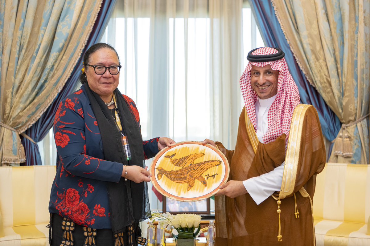 AhmedAlKhateeb's tweet photo. التقيت اليوم مع معالي وزير السياحة والشؤون الخارجية التونغي السيدة فكيتامولالوا كاتوا ومعالي وزير السياحة الجامايكي السيد إدموند بارليت على هامش القمة العالمية للسفر والسياحة، وناقشنا سبل تطوير التعاون المشترك بما يسهم في بناء قطاعات شاملة ومستدامة. https://t.co/eKpzGAvd41