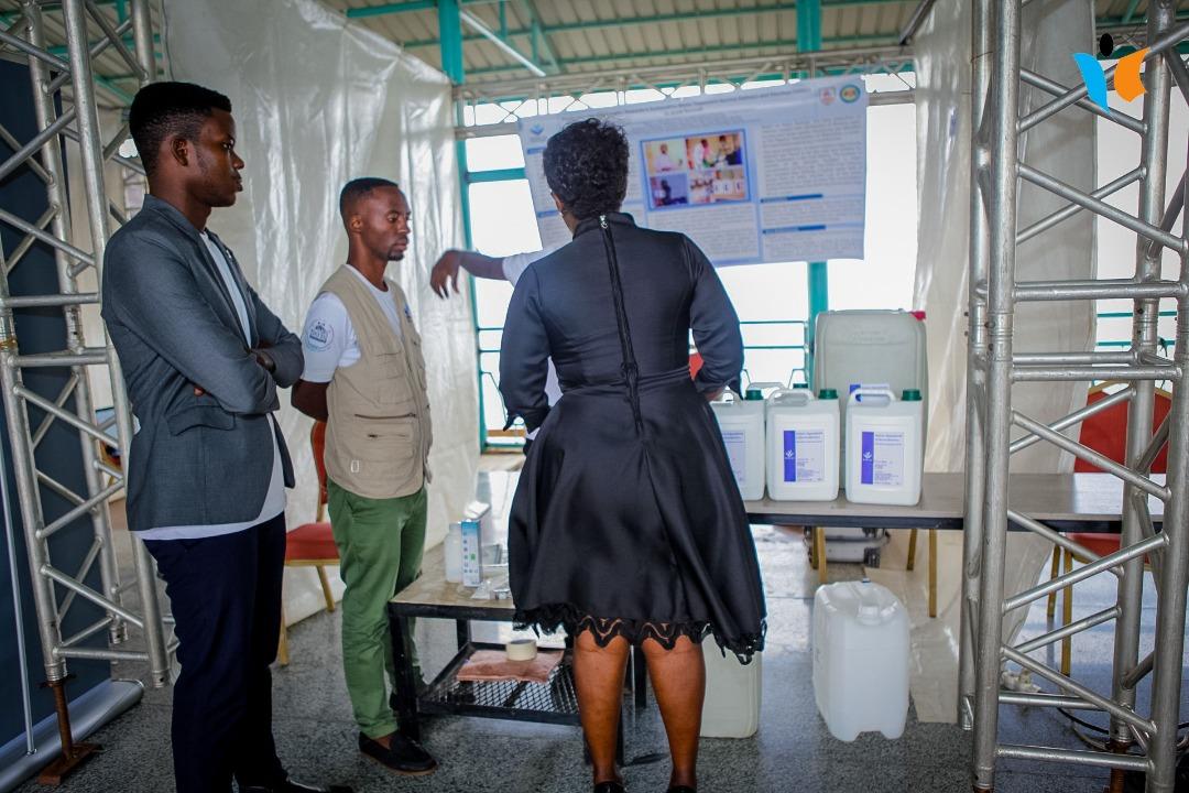 OlivierNihimba's tweet photo. The #InnovationWeek2 is marked by the exhibition which is taking place at Zion Beach from November 28 to December 1 and seeks to identify, reward and support the best solutions developed by young Burundian innovators.
Kindly pass by our booth and learn more about our solution. https://t.co/kEv4GElxrl