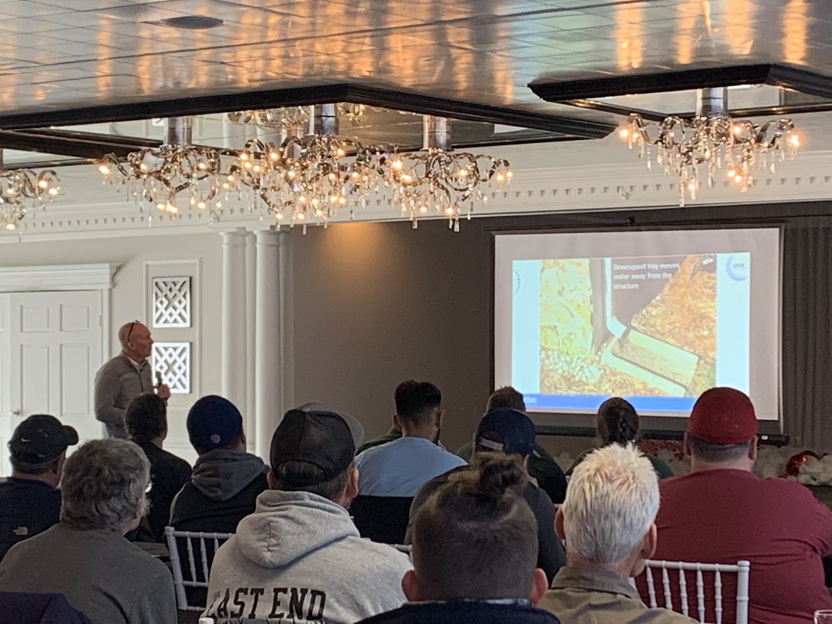 jojop63's tweet photo. ⁦@FMCturf⁩ ⁦@AdvancedTurf⁩ winter education talking about Perimeter Pest control.  Getting into all the nooks and crannies….  #TurfEdu 🕷 🐜 🦟 🦟 https://t.co/XaeW1xF8Id