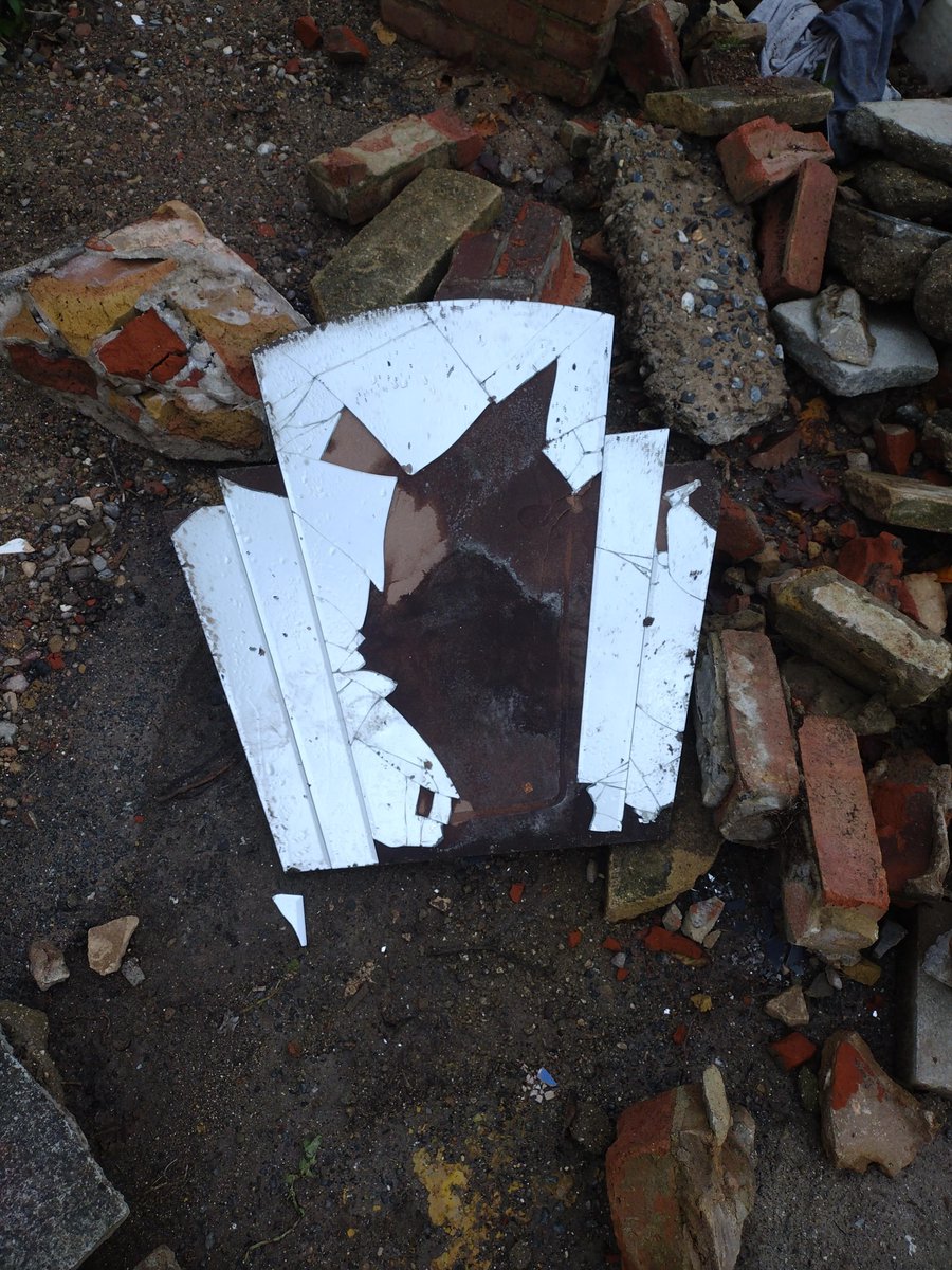 We are investigating a fly-tip in Broadley Road, Margate.

Rubble - apparently from a demolished brick wall/paved area, and containing a distinctive-looking mirror - was deposited behind Tomlin Drive.

If you have information, please contact streetscene.enforcement@thanet.gov.uk