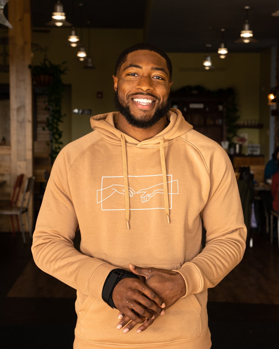 PulseCafeMA's tweet photo. Pulse would like to introduce a new addition to our Brand Ambassador team, Ellis Merriweather, #7 of the UMass Football Team. 🎉 We are very excited for the great things to come in the new year through collaboration with our Brand Ambassadors. Stay tuned! @ellism_2 #pulsecafe https://t.co/ITDNzIecZ9